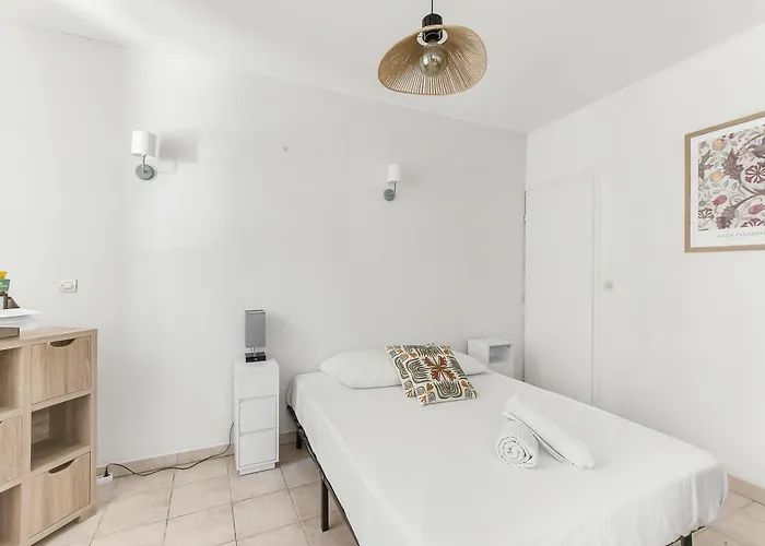Bellevue Cite Chez Jean - Vue Directe Cite, Cite A 200m, Clim, Parking Public Gratuit A 200m, Wifi - Direct View Cite, 200m To Cite, Aircon, Free Public Car Park 200m, Wifi Καρκασόν