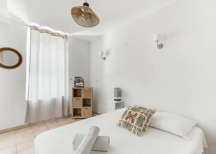 Bellevue Cite Chez Jean - Vue Directe Cite, Cite A 200m, Clim, Parking Public Gratuit A 200m, Wifi - Direct View Cite, 200m To Cite, Aircon, Free Public Car Park 200m, Wifi
