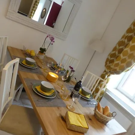 Chez Jean - Vue Directe Cite, Cite A 200M, Clim, Parking Public Gratuit A 200M, Wifi - Direct View Cite, 200M To Cite, Aircon, Free Public Car Park 200M, Wifi Holiday home Carcassonne