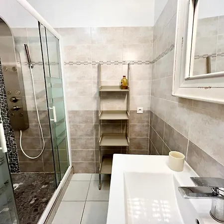 Chez Jean - Vue Directe Cite, Cite A 200M, Clim, Parking Public Gratuit A 200M, Wifi - Direct View Cite, 200M To Cite, Aircon, Free Public Car Park 200M, Wifi Carcassonne