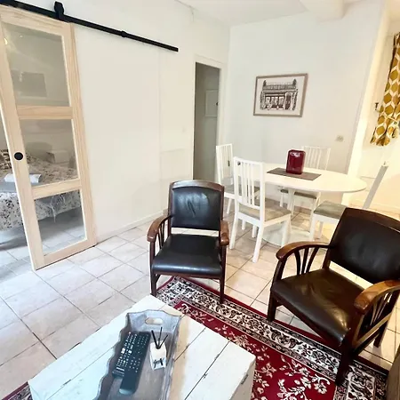 Chez Jean - Vue Directe Cite, Cite A 200M, Clim, Parking Public Gratuit A 200M, Wifi - Direct View Cite, 200M To Cite, Aircon, Free Public Car Park 200M, Wifi Holiday home Carcassonne