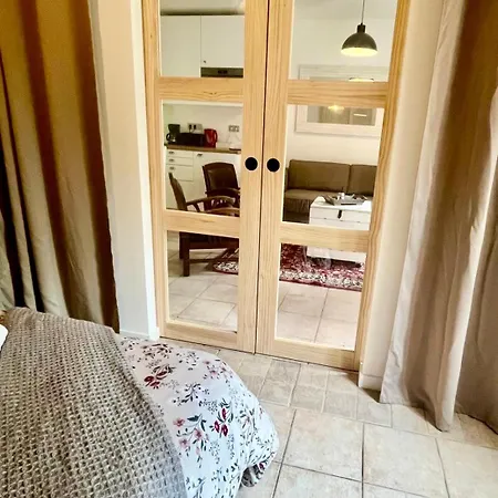 Chez Jean - Vue Directe Cite, Cite A 200M, Clim, Parking Public Gratuit A 200M, Wifi - Direct View Cite, 200M To Cite, Aircon, Free Public Car Park 200M, Wifi